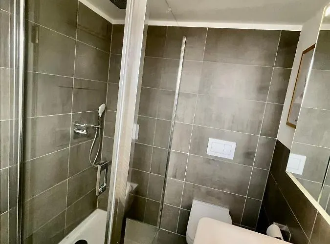 Апартаменты Homelikestay: - - Wlan - Bestlage - Liebevolle Einrichtung *